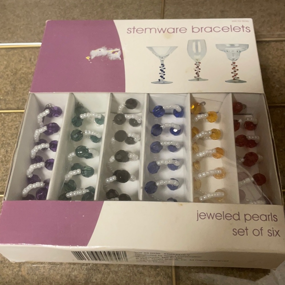 NEW Home Vintage- Target - Jeweled Pearl Stemware Bracelets - Set if 6